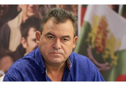 Митът за свободния свят умря. Беше убит от лидерите му
