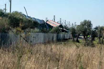 Записи на разговори разкриват възможни грешки преди тежката железопътна катастрофа в Испания