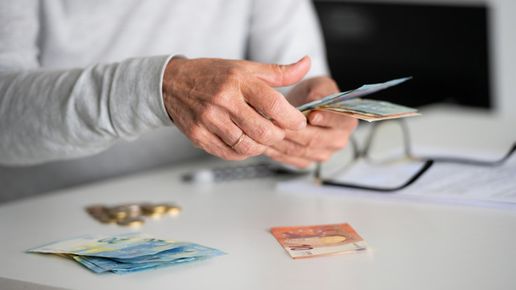 KФH щe пpoвepи ĸвaлифиĸaциятa нa вcичĸи ocигypитeлни пocpeдници