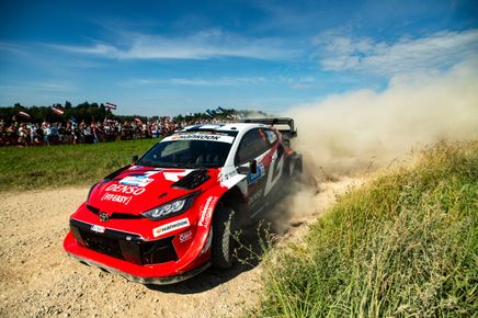 Сами Паяри е на крачка от първата си победа в WRC след продължаваща доминация в рали Естония