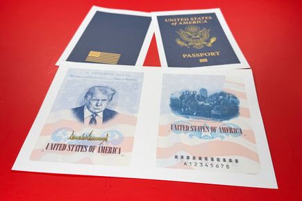 Възпоменателните паспорти с марката Тръмп ще станат достъпни в САЩ