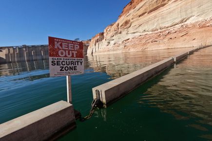 Длъжностни лица няма да пуснат студена вода от резервоар на река Колорадо, за да защитят застрашените риби