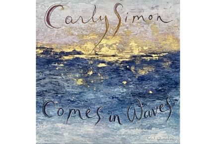 Музикален преглед: „Comes in Waves“ на Карли Саймън е пътешествие през любовта и загубата
