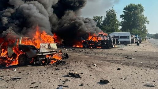 Украйна насочва удар с дронове към Москва, докато руски ракети убиват 10 в Украйна