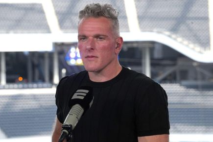 Pat McAfee разкрива обезпокоителна заплаха за него да бъде „Kirked на живо в ефир“