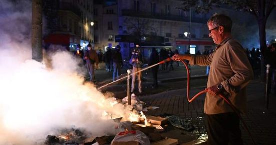Макрон осъжда безредиците по време на общонационалния ден на протести