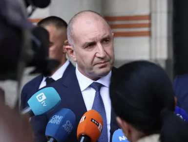 Премиерът: Правителството спира скандални обществени поръчки, които водят до кражби и течове към партийни каси