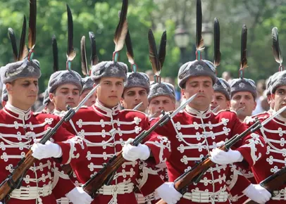 12 юли – Празник на националната гвардейска част