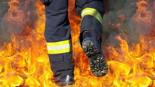 Отпадъци и сухи треви горяха в Плевенско