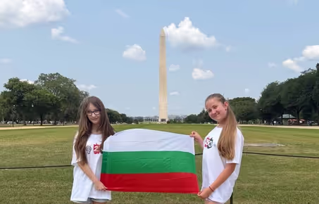 Успех за плевенската школа „Колорит“ на Световната арт олимпиада във Вашингтон