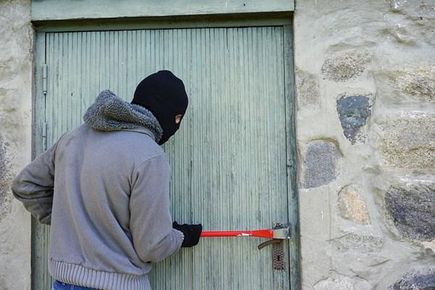 Младеж открадна гуми и джанти за 1000 евро от мазе в Плевен