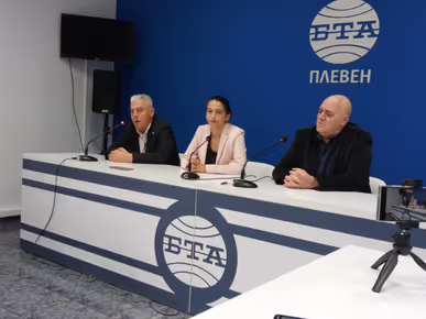 Лидерът на „Възраждане“ Костадин Костадинов ще разговаря с плевенчани на 15 октомври пред Мавзолея
