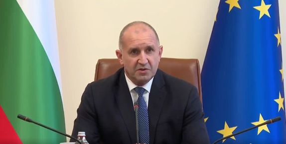 Румен Радев: Шокиращо е, че политици и инфлуенсъри опитват да печелят партийни дивиденти от убийството в Пловдив