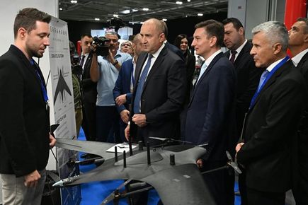Радев: Няма основания да задействаме чл. 4 и 5 от договора за НАТО