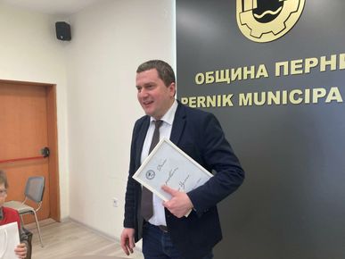 Владимиров зароби Перник с нов заем от 1,9 млн. евро заем без разходна документация