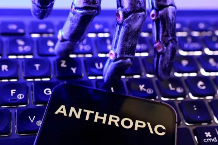 Anthropic ще плати 1,5 млрд. долара по дело за авторски права и пиратски книги