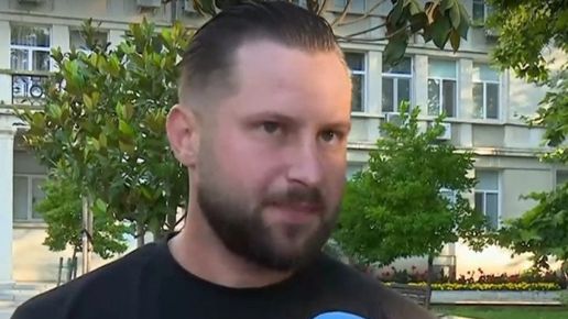 Защо синът на убит фотограф твърди, че е станал обект на проверки заради публичните си изяви