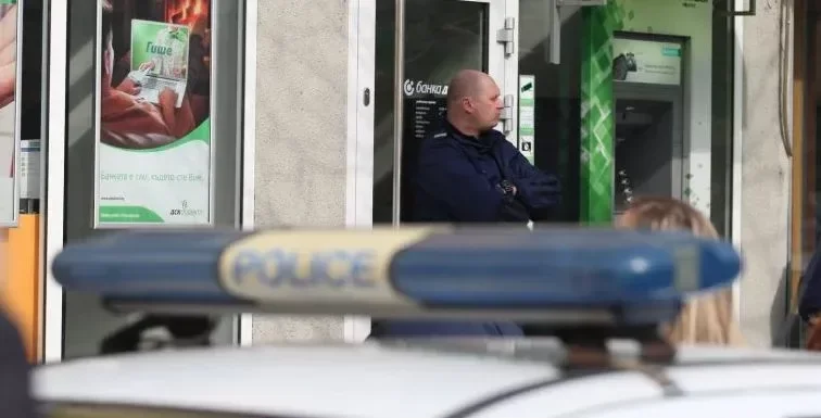 Въоръжени обраха денонощен магазин в София