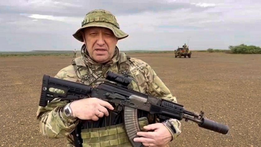 Самолетът на Евгений Пригожин се разби в Русия, той може да е бил на борда. Какво се знае за бедствието?