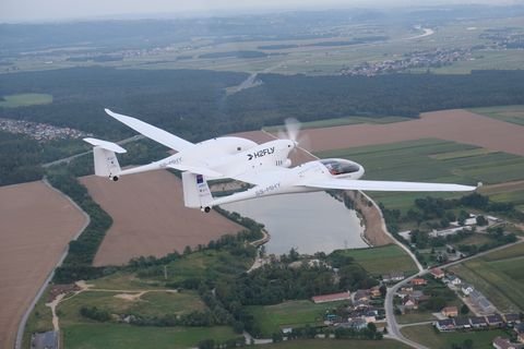 Самолет на водород излетя и успешно се приземи в Словения