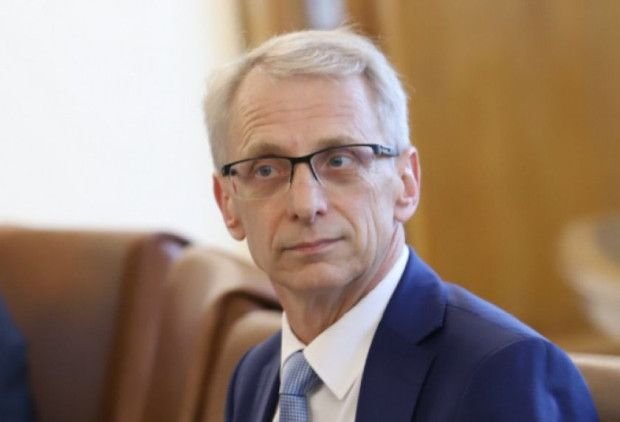 След предложение на Бойко, Денков свиква Съвета по сигурност към МС, за да се подмаже на Брюксел и Вашингтон