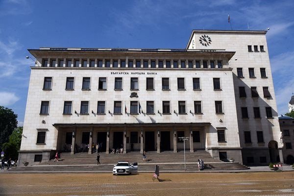 За година: Външният дълг на България нарасна с 2,3 млрд. евро или с 5,5%