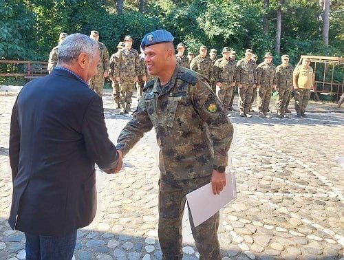 Ето как се намести в сглобката печално известния Валери Симеонов