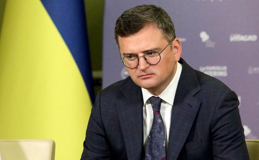 сащ спряха кранчето първият дипломат киев стана драматичен бием лопати