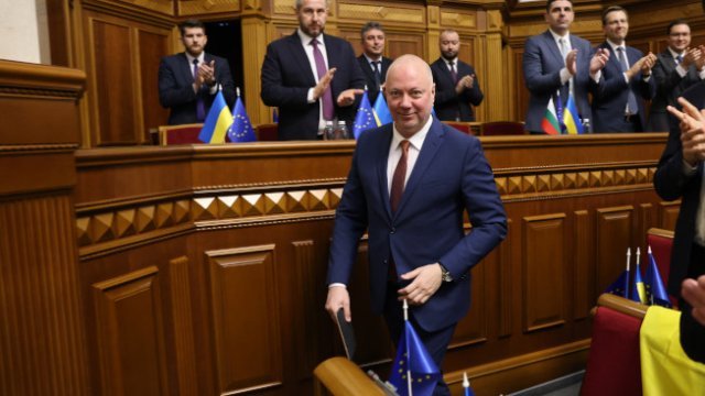 българската делегация киев вече напуснала бомбоубежището