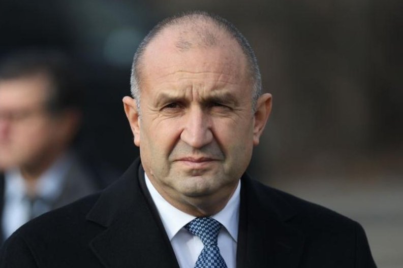 румен радев повече българия румъния извън шенген