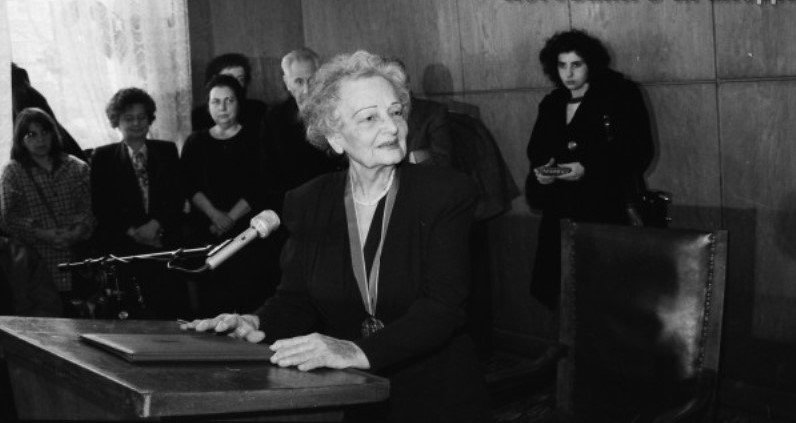 жана николова гълъбова щастлив човек мисълта обичал хората