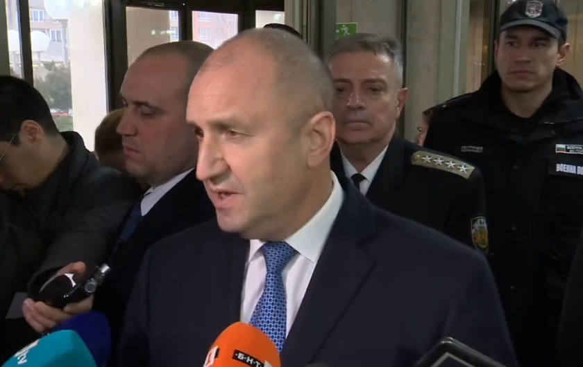 румен радев българската армия сблъсква проблеми