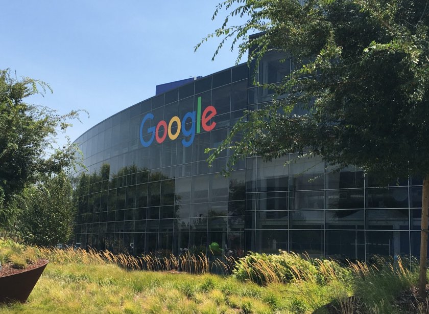 арестуваха бивш служител google кражба технология