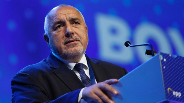 както очакваше борисов даде задна
