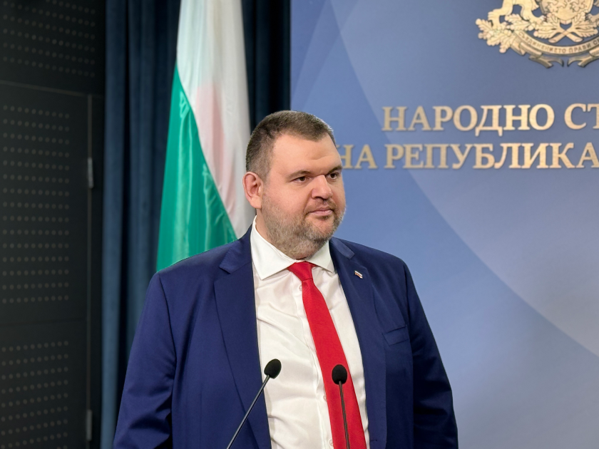 делян пеевски николай денков слабият премиер историята българия видео
