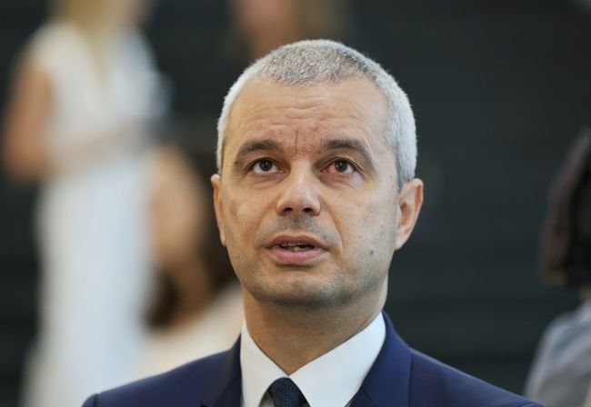 костадинов изправя софийския районен съд