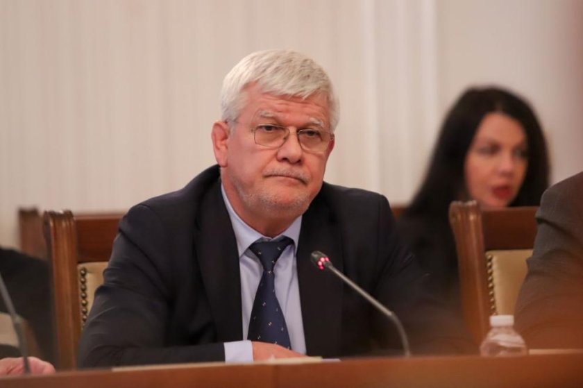 министърът земеделието кирил вътев подаде оставка