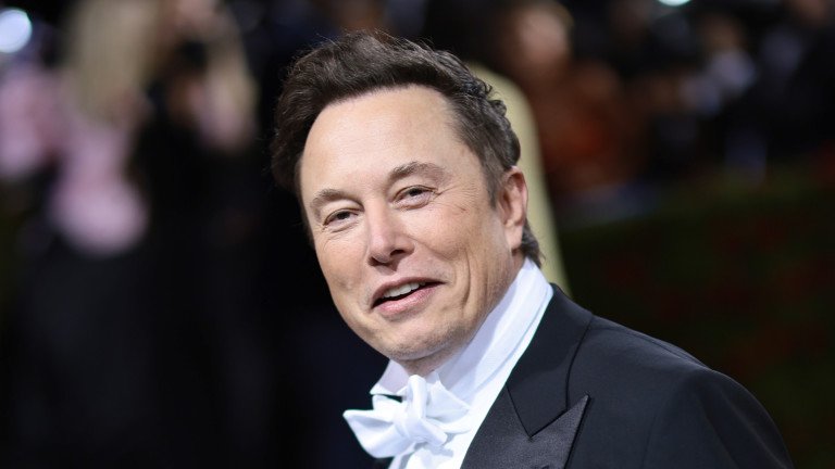 илон мъск уволни цял екип tesla