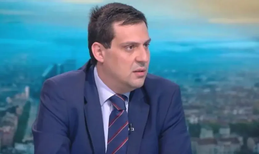светослав бенчев парламента гласуват пълни абсурди изчезне бензина март догодина