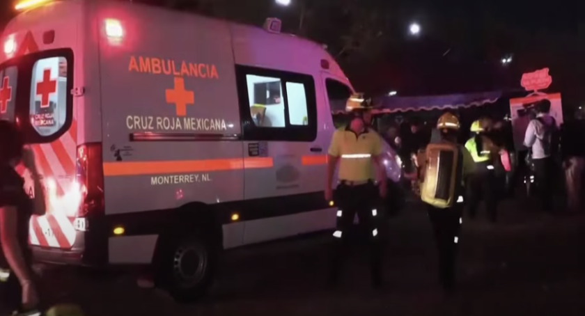 сцена срути предизборен митинг мексико загинаха девет души видео