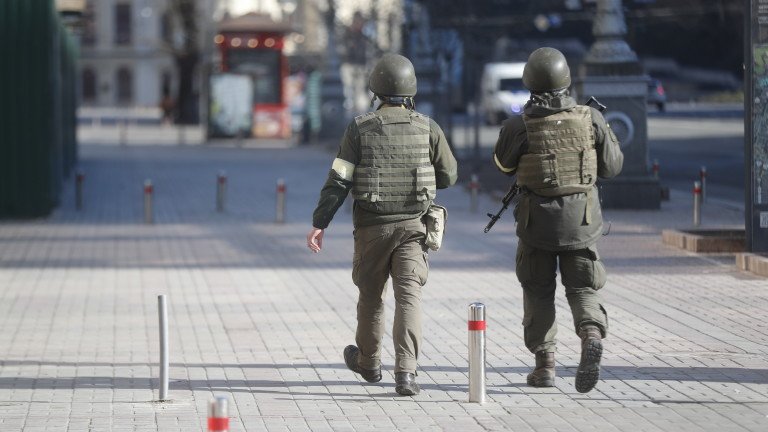 законът мобилизацията опразни улиците украйна одеса протест зеленски видео