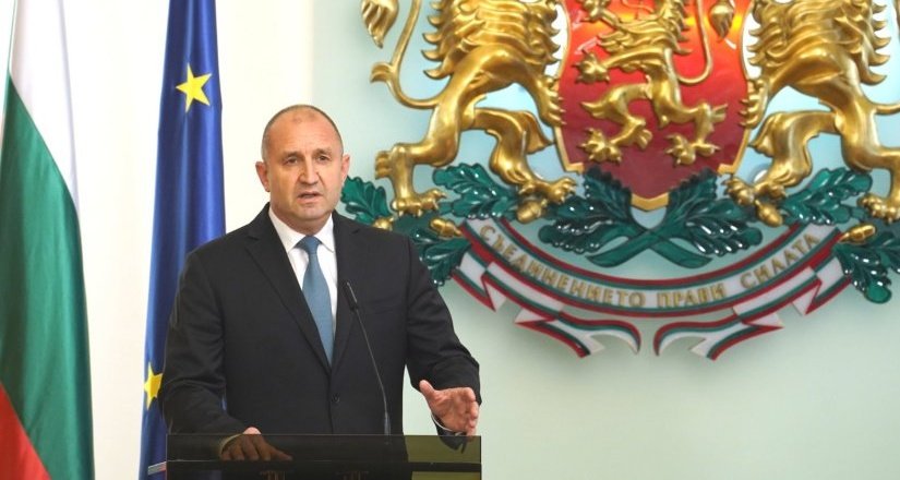тържествена церемония румен радев връчи почетния знак президента изявени български дейци
