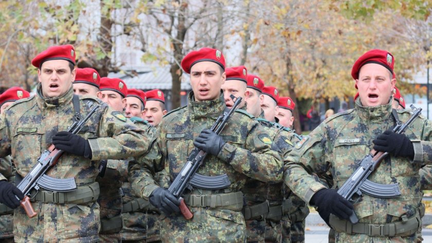 българия изпраща военни украйна