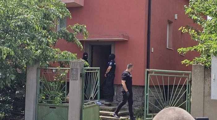 сгп поиска постоянен арест тримата задържани орландовци спецакция