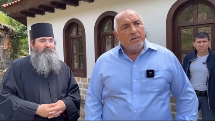 бойко борисов посети пещерския манастир земен