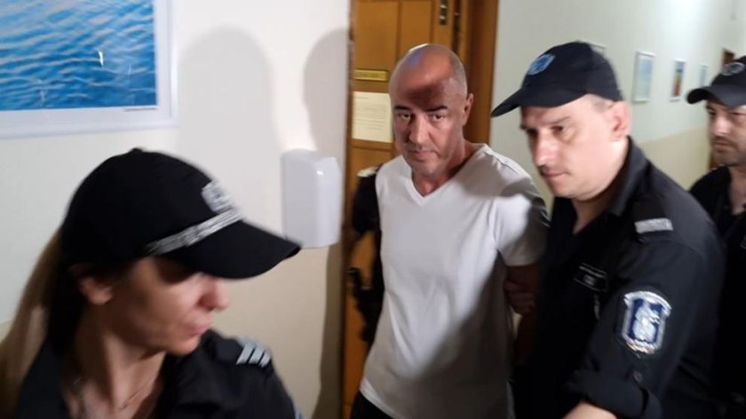 украинецът обвинен опит обир златарски магазин бургас признава вината