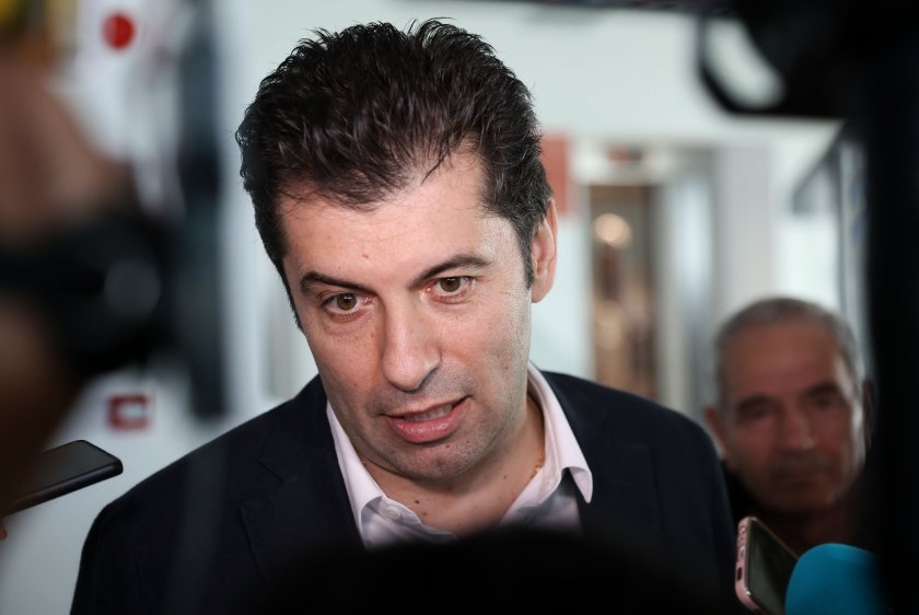 кирил петков отново повярва фактор политиката