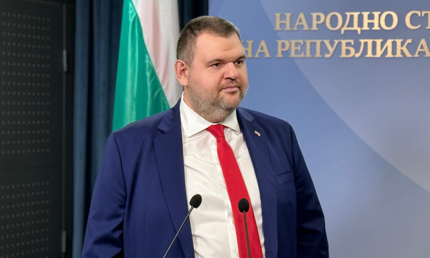 делян пеевски николай денков слабият премиер историята българия видео