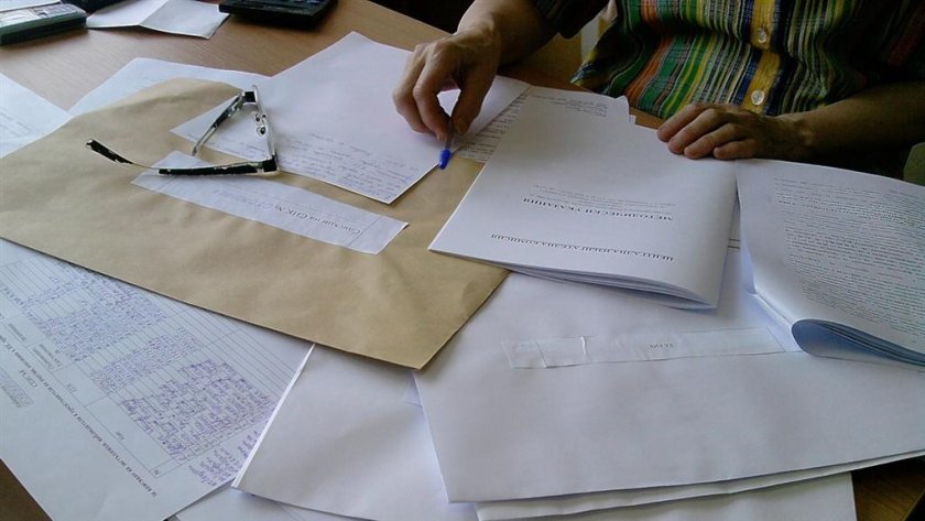 представителите близо 100 секционни комисии област благоевград явили получаване изборните материали