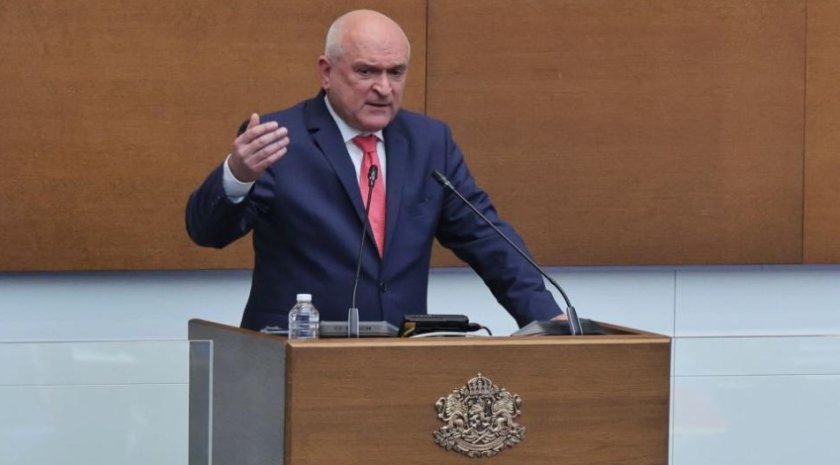 димитър главчев искам успокоя всички българи бъдат изпращани български войски украйна